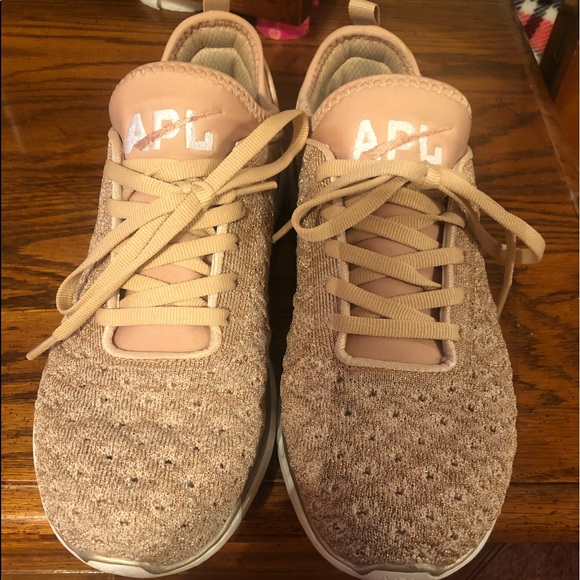 lululemon rose gold shoes